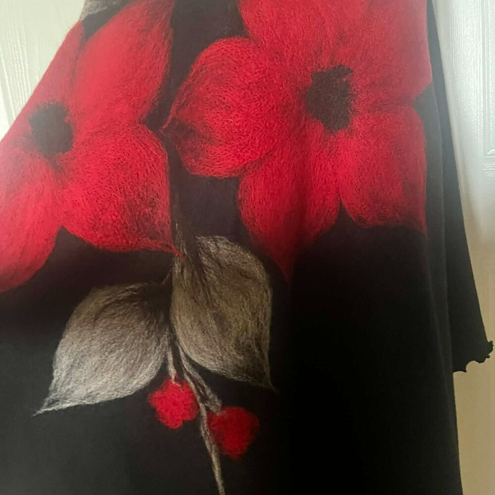Gorgeous Black and Red Poncho from Poland (E10) - Picture 6 of 13